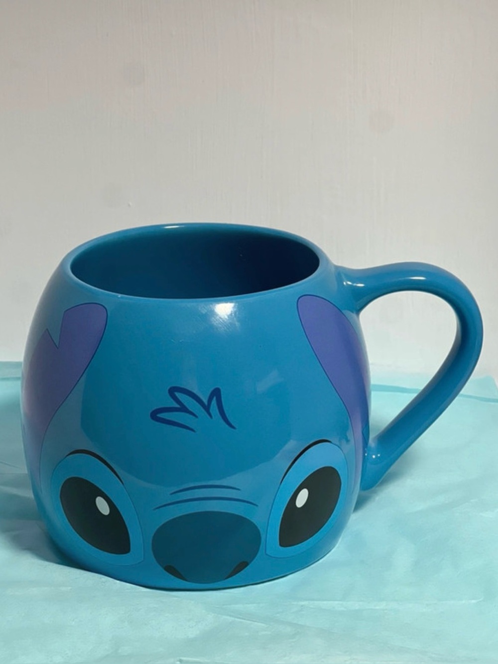 Disney parks stitch mug 29 oz